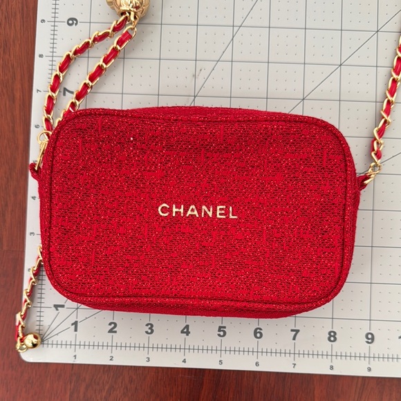 CHANEL Authentic Red Crossbody Makeup Bag with Gold Chain and Tweed material - Picture 1 of 14